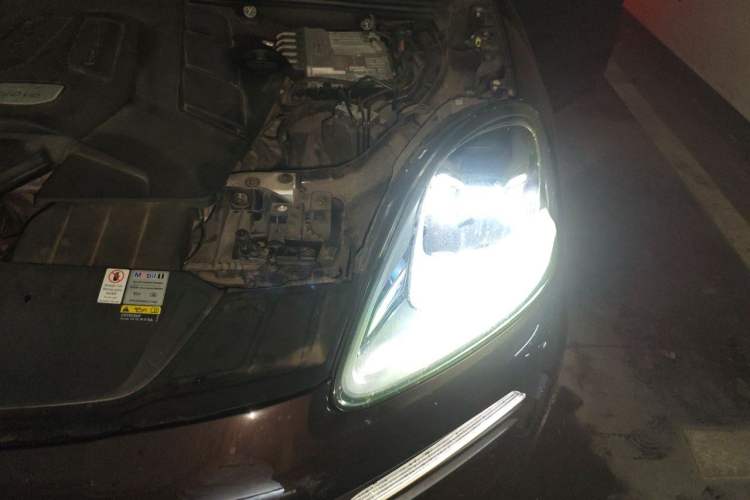Used Porsche Cayenne 2022 Cayenne 3.0T Platinum Edition Engine Bay Left