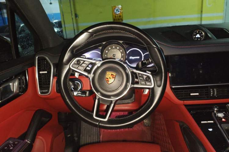 Used Porsche Cayenne 2022 Cayenne 3.0T Platinum Edition Steering Wheel