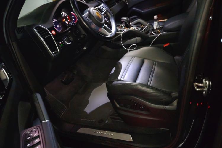 Used Porsche Cayenne 2022 Cayenne 3.0T Platinum Edition Driver Seat