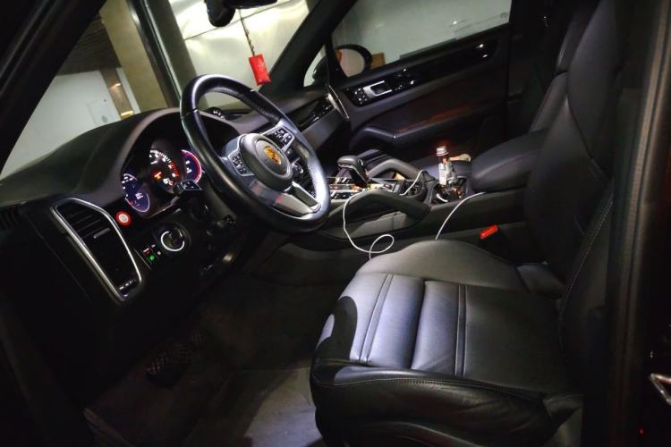 Used Porsche Cayenne 2022 Cayenne 3.0T Platinum Edition Left Front Seat