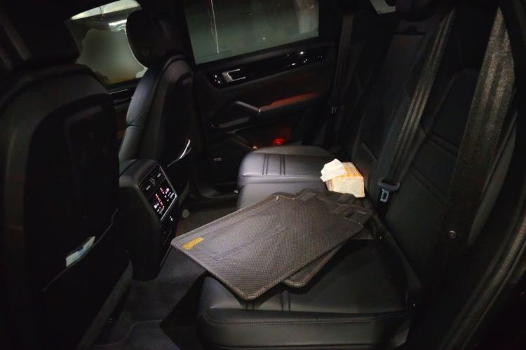 Used Porsche Cayenne 2022 Cayenne 3.0T Platinum Edition Left Rear Seat