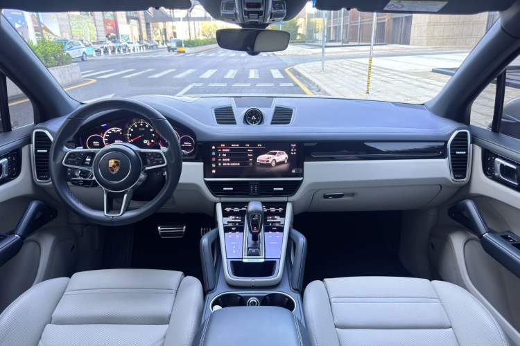 Used Porsche Cayenne 2022 Cayenne S 2.9T Platinum Edition Center Console
