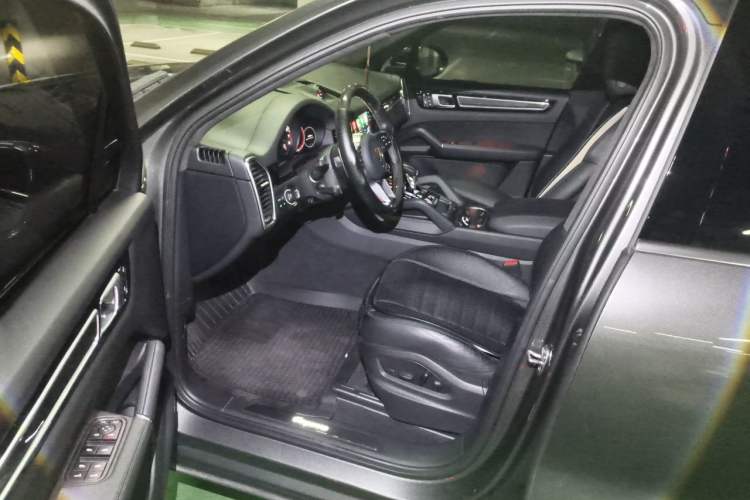 Used Porsche Cayenne 2022 Cayenne 3.0T Platinum Edition Driver Seat