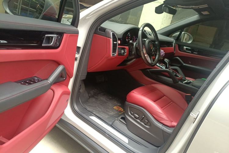 Used Porsche Cayenne 2022 Cayenne 3.0T Platinum Edition Driver Seat