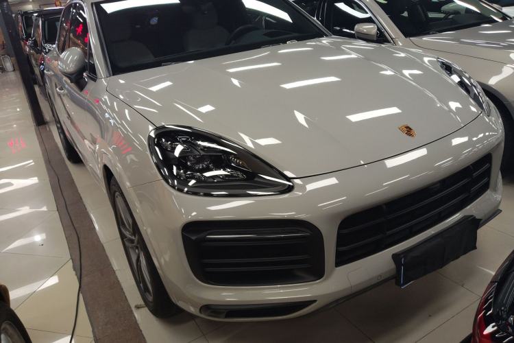 Used Porsche Cayenne 2022 Cayenne S 2.9T Platinum Edition Front Right 45 Deg