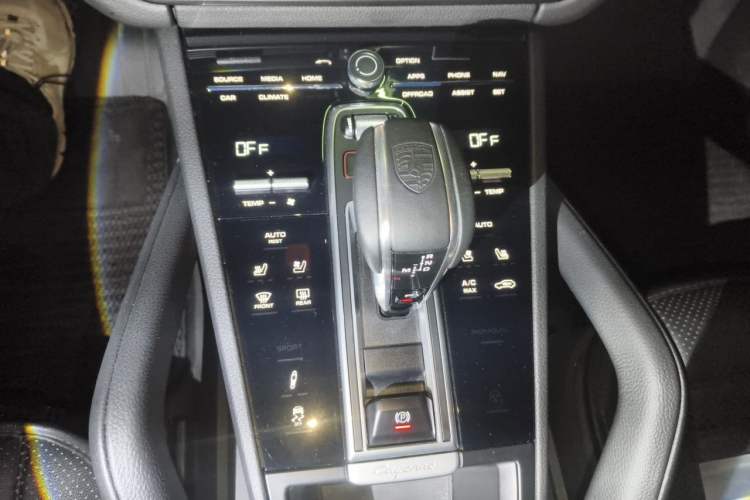 Used Porsche Cayenne 2022 Cayenne 3.0T Platinum Edition Gear Lever