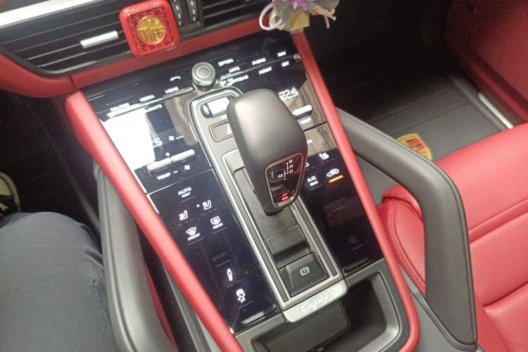 Used Porsche Cayenne 2022 Cayenne 3.0T Platinum Edition Gear Lever