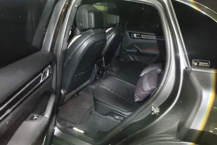 Used Porsche Cayenne 2022 Cayenne 3.0T Platinum Edition Left Rear Seat