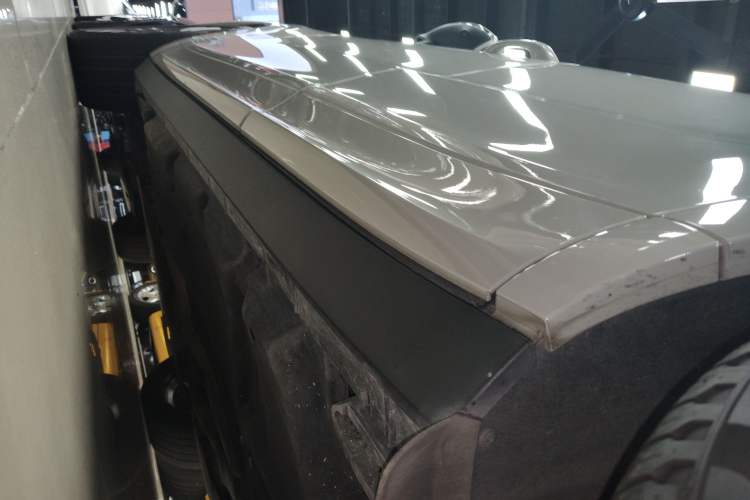 Used Porsche Cayenne 2022 Cayenne S 2.9T Platinum Edition Left Side Sill