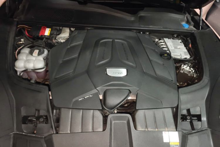 Used Porsche Cayenne 2022 Cayenne 3.0T Platinum Edition Engine Bay