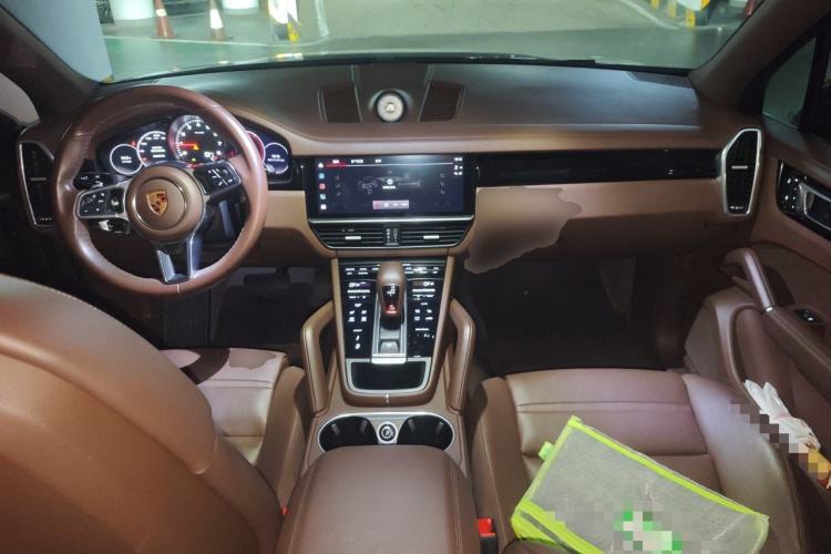 Used Porsche Cayenne 2022 Cayenne 3.0T Platinum Edition Center Console