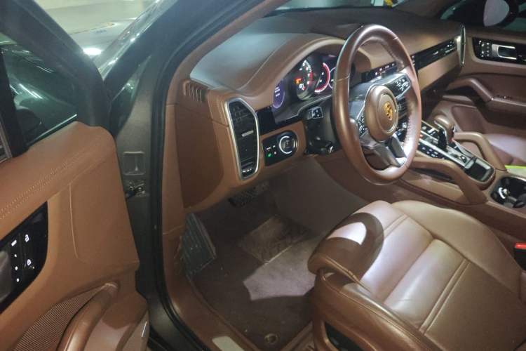 Used Porsche Cayenne 2022 Cayenne 3.0T Platinum Edition Driver Seat