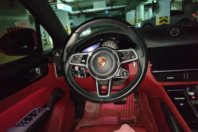 Used Porsche Cayenne 2022 Cayenne Coupé 3.0T Platinum Edition Steering Wheel