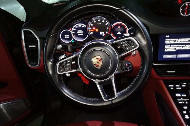 Used Porsche Cayenne 2022 Cayenne 3.0T Platinum Edition Steering Wheel