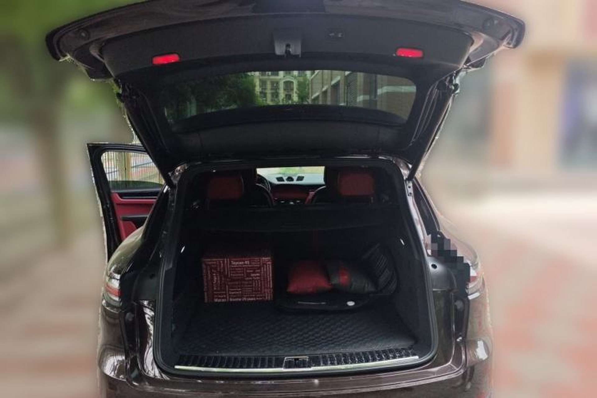 Used Porsche Cayenne 2022 Cayenne 3.0T Platinum Edition Trunk