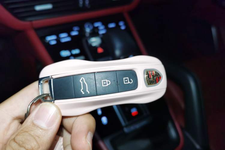 Used Porsche Cayenne 2022 Cayenne 3.0T Platinum Edition Vehicle Key