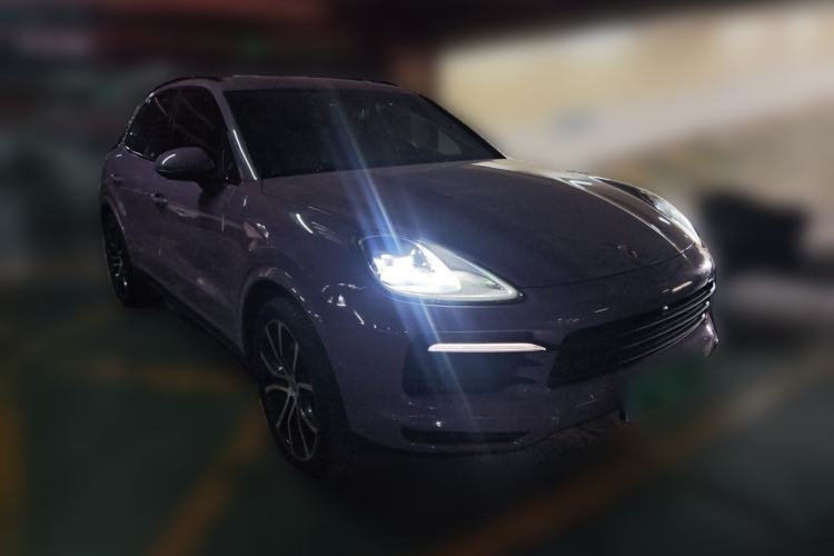 Used Porsche Cayenne 2022 Cayenne 3.0T Platinum Edition Front Right 45 Deg