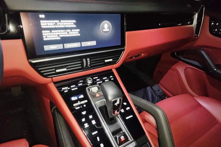 Used Porsche Cayenne 2022 Cayenne 3.0T Platinum Edition Audio And AC Panel