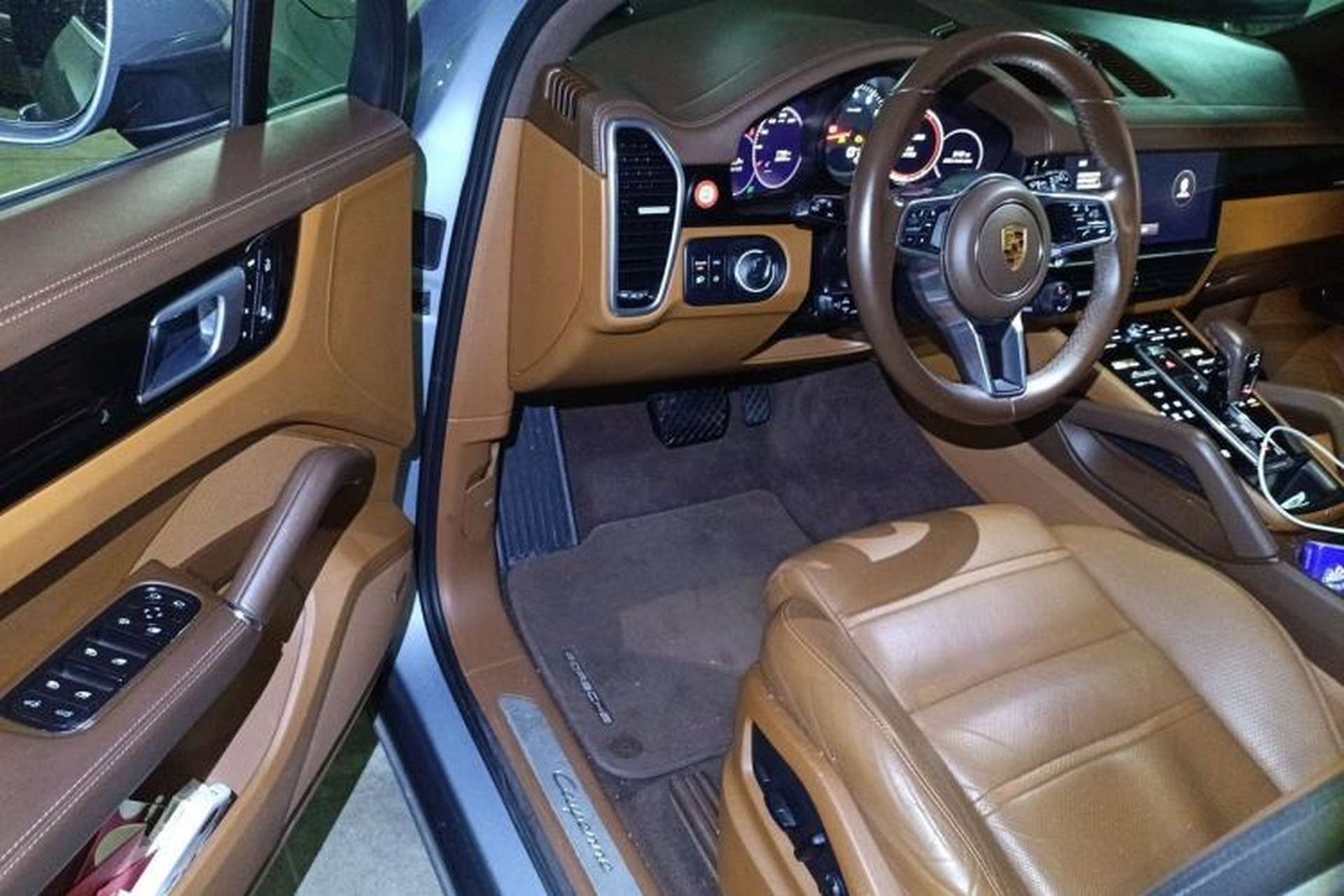 Used Porsche Cayenne 2022 Cayenne 3.0T Platinum Edition Driver Seat