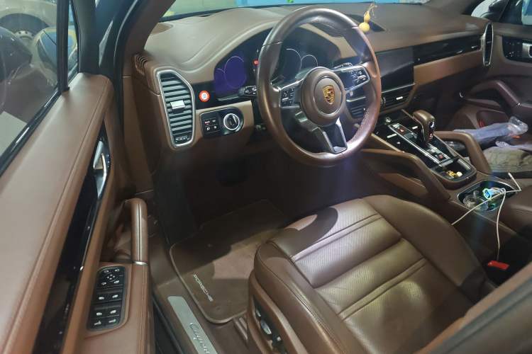 Used Porsche Cayenne 2022 Cayenne 3.0T Platinum Edition Driver Seat