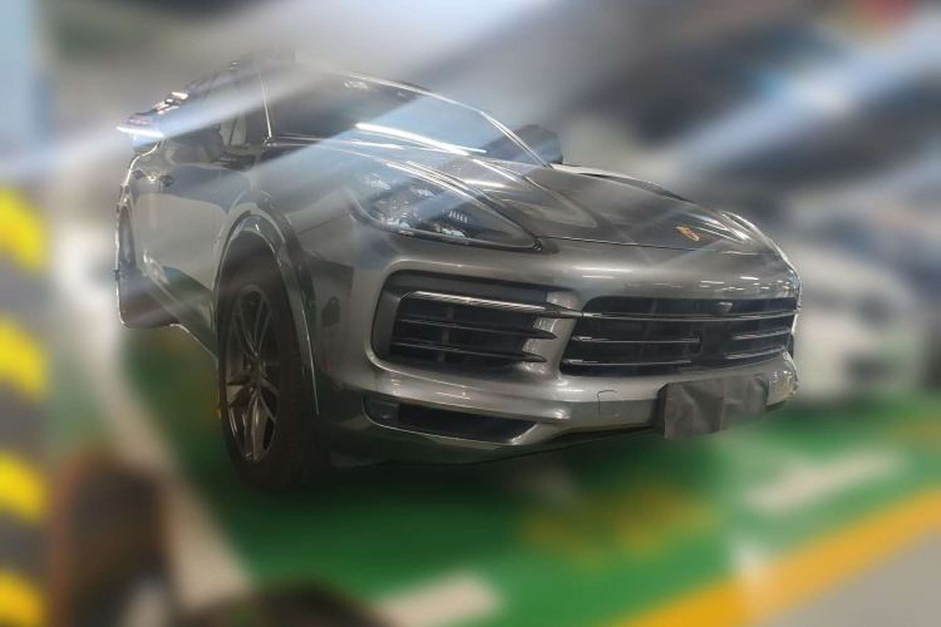 Used Porsche Cayenne 2022 Cayenne 3.0T Platinum Edition Front Right 45 Deg