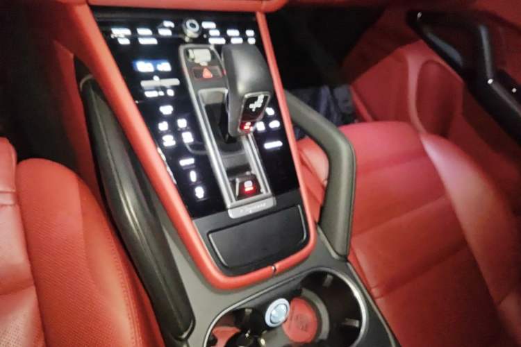 Used Porsche Cayenne 2022 Cayenne 3.0T Platinum Edition Gear Lever