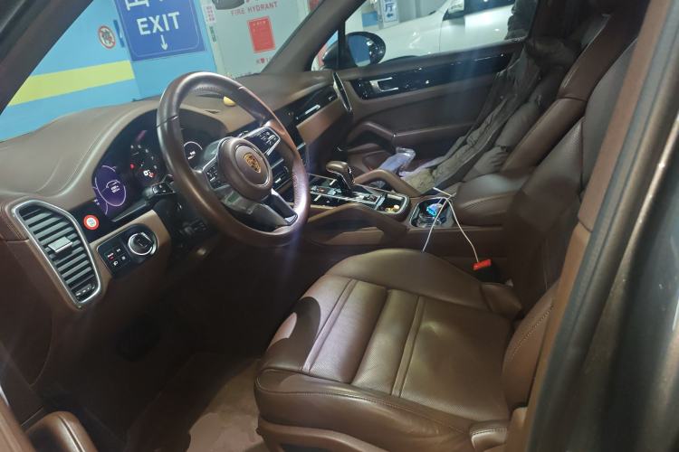 Used Porsche Cayenne 2022 Cayenne 3.0T Platinum Edition Left Front Seat