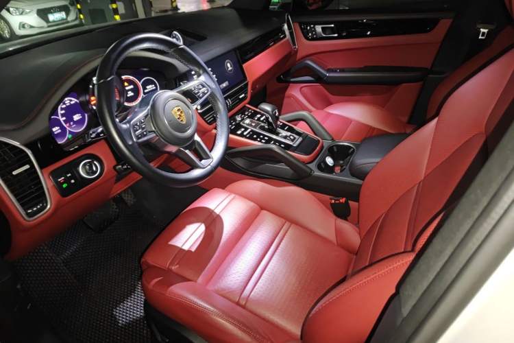 Used Porsche Cayenne 2022 Cayenne 3.0T Platinum Edition Left Front Seat