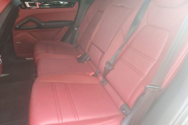 Used Porsche Cayenne 2022 Cayenne 3.0T Platinum Edition Left Rear Seat