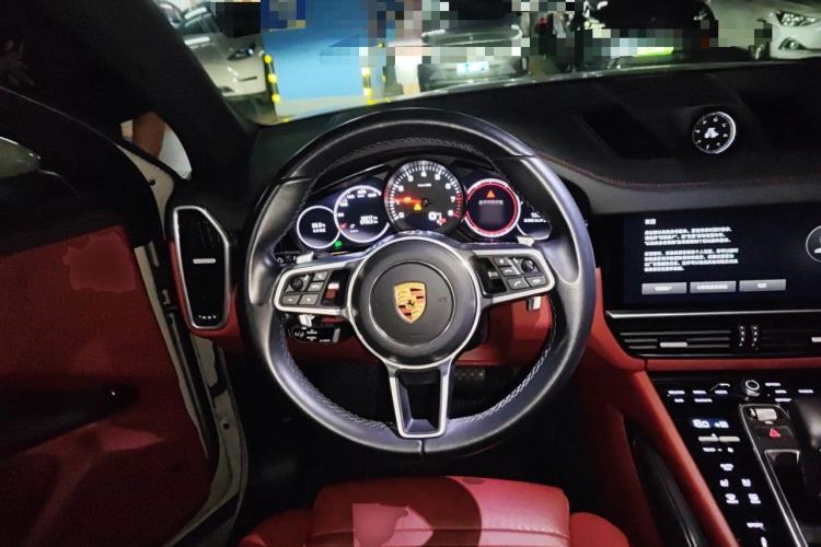 Used Porsche Cayenne 2022 Cayenne 3.0T Platinum Edition Steering Wheel