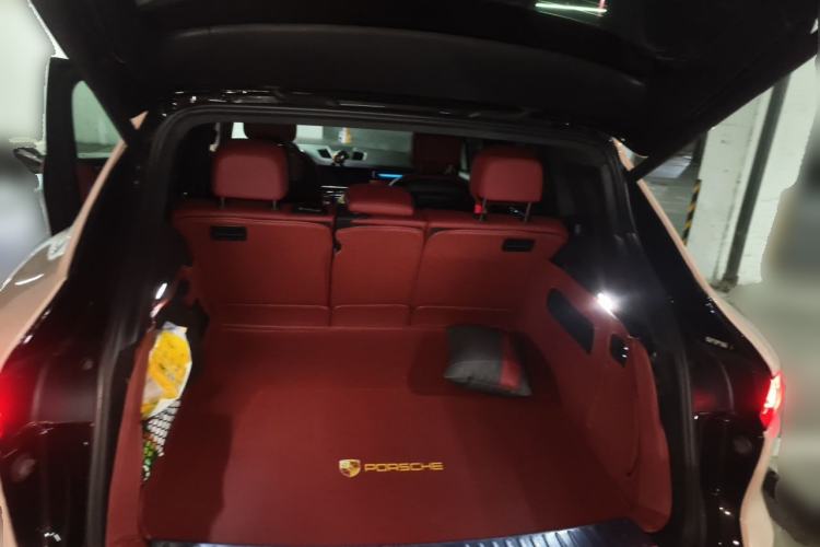 Used Porsche Cayenne 2022 Cayenne 3.0T Platinum Edition Trunk