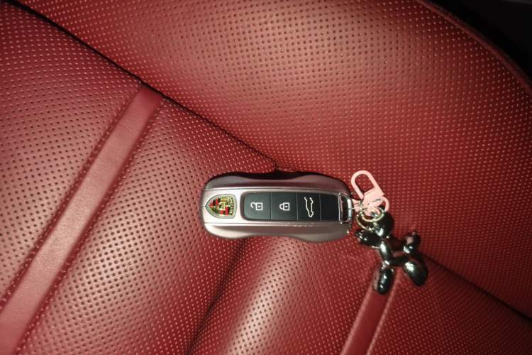 Used Porsche Cayenne 2022 Cayenne 3.0T Platinum Edition Vehicle Key