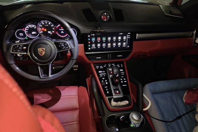 Used Porsche Cayenne 2022 Cayenne S 2.9T Platinum Edition Center Console