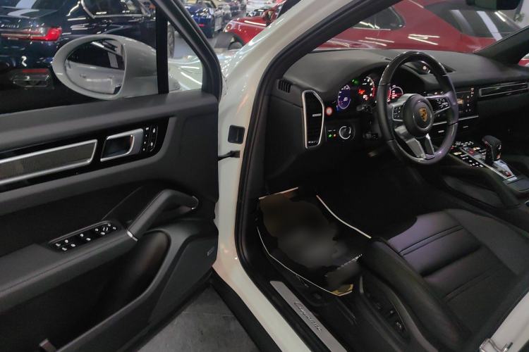 Used Porsche Cayenne 2022 Cayenne 3.0T Platinum Edition Driver Seat