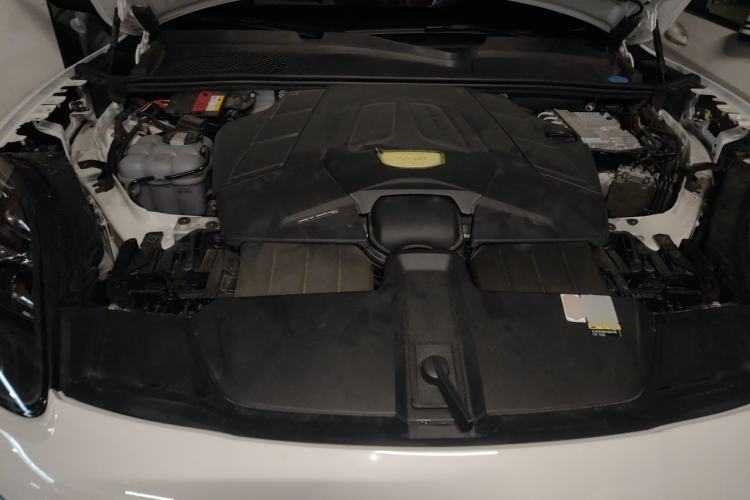 Used Porsche Cayenne 2022 Cayenne S 2.9T Platinum Edition Engine Bay