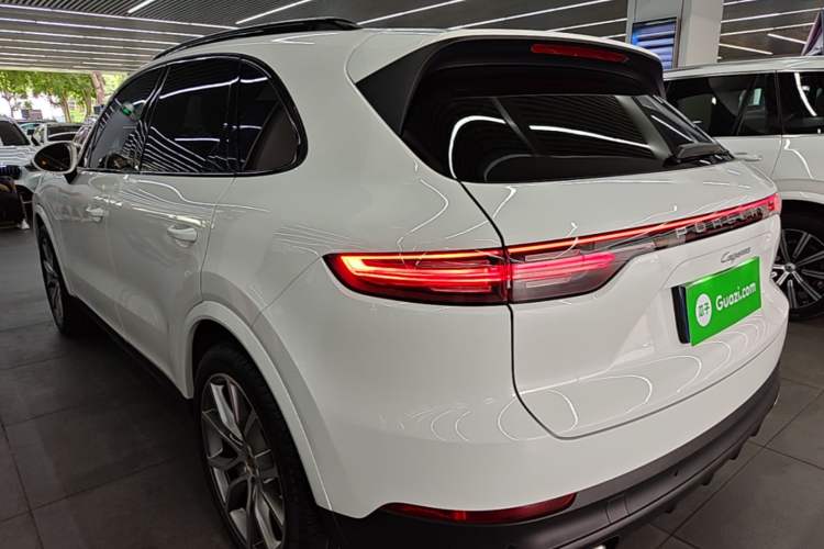 Used Porsche Cayenne 2022 Cayenne 3.0T Platinum Edition Exterior 2