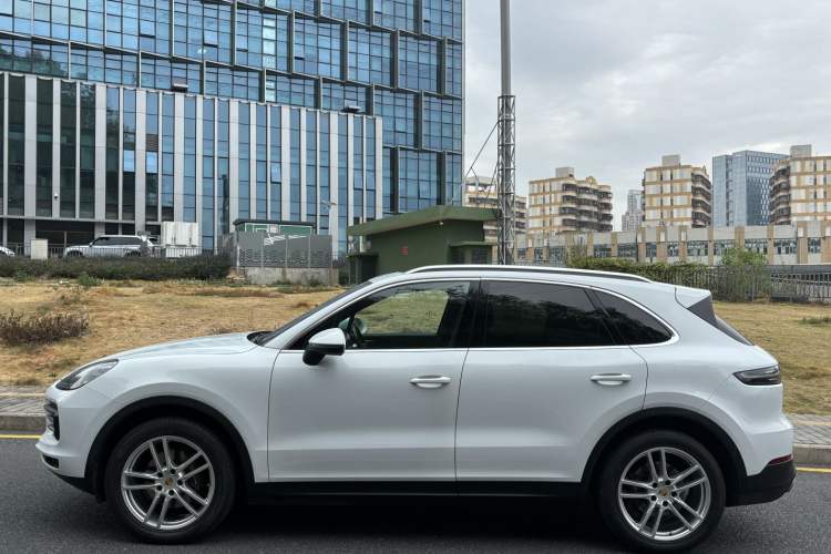 Used Porsche Cayenne 2022 Cayenne 3.0T Platinum Edition Exterior 4
