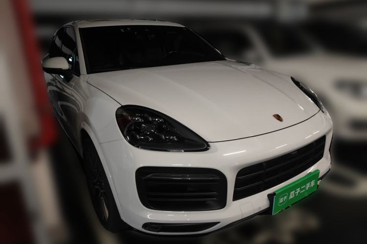 Used Porsche Cayenne 2022 Cayenne S 2.9T Platinum Edition Front Right 45 Deg
