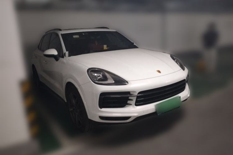 Used Porsche Cayenne 2022 Cayenne 3.0T Platinum Edition Front Right 45 Deg