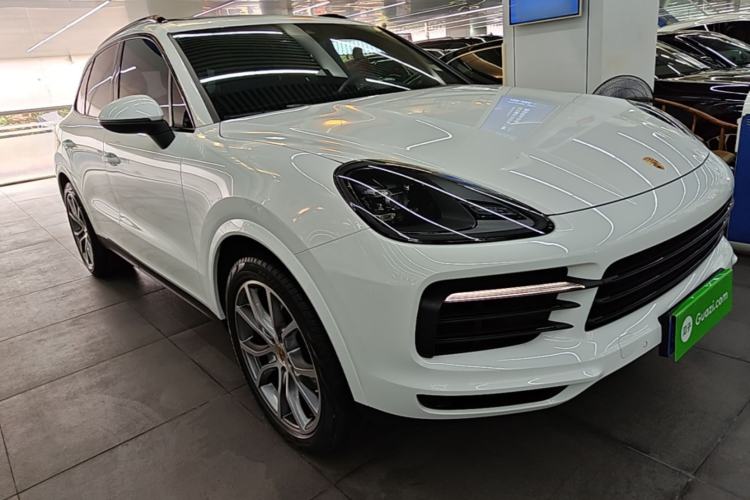 Used Porsche Cayenne 2022 Cayenne 3.0T Platinum Edition Front Right 45 Deg