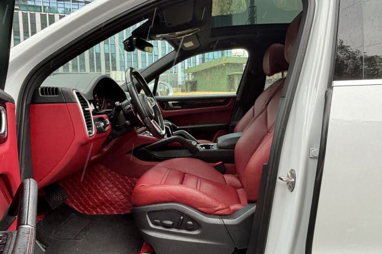 Used Porsche Cayenne 2022 Cayenne 3.0T Platinum Edition Interior 1