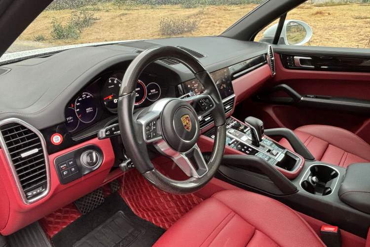 Used Porsche Cayenne 2022 Cayenne 3.0T Platinum Edition Interior 2