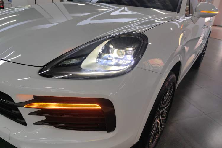 Used Porsche Cayenne 2022 Cayenne 3.0T Platinum Edition Left Front Headlight