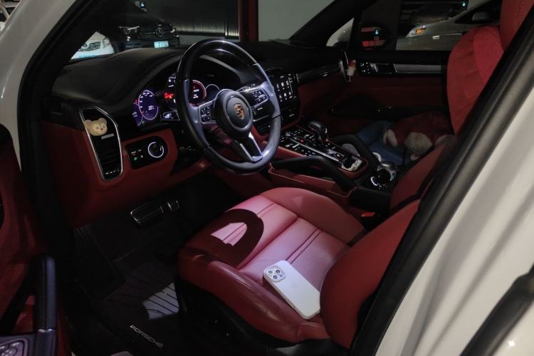 Used Porsche Cayenne 2022 Cayenne S 2.9T Platinum Edition Left Front Seat