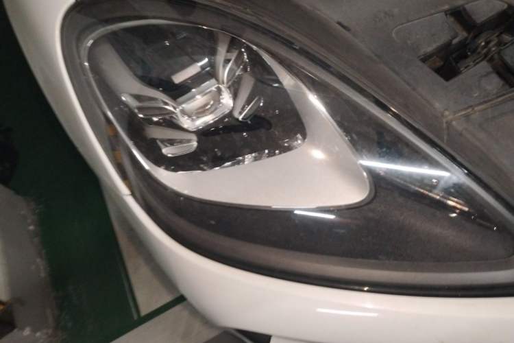 Used Porsche Cayenne 2022 Cayenne 3.0T Platinum Edition Right Front Headlight