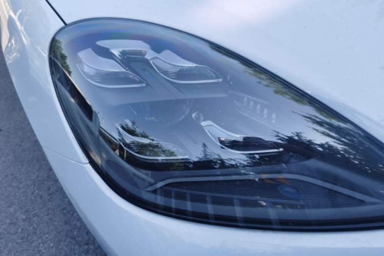 Used Porsche Cayenne 2022 Cayenne 3.0T Platinum Edition Right Front Headlight