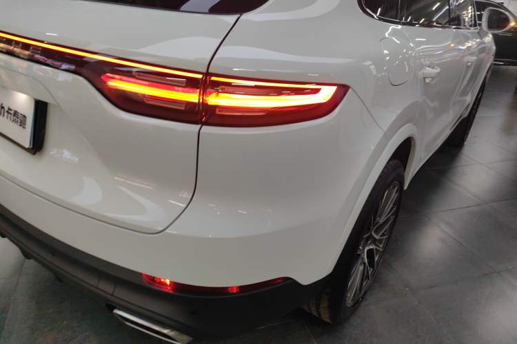 Used Porsche Cayenne 2022 Cayenne 3.0T Platinum Edition Right Rear Taillight