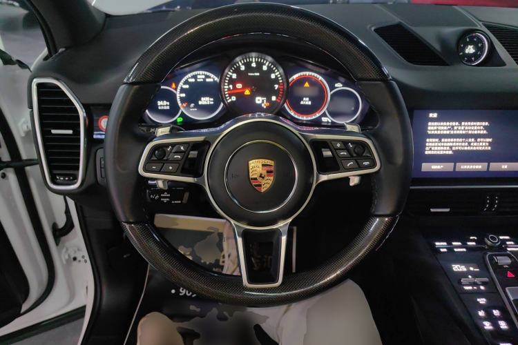 Used Porsche Cayenne 2022 Cayenne 3.0T Platinum Edition Steering Wheel