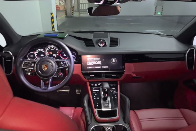 Used Porsche Cayenne 2023 Cayenne S 2.9T Platinum Edition Center Console