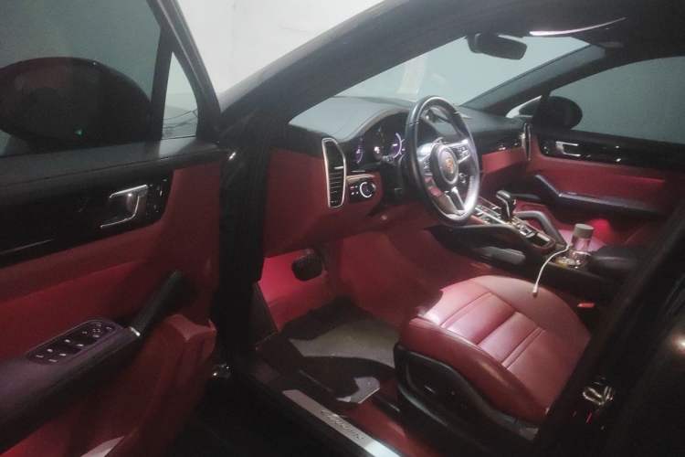 Used Porsche Cayenne 2023 Cayenne Coupé 3.0T Driver Seat